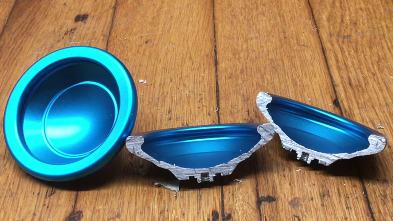 YoyoFactory Horizon feito de alumínio, inteiro e com as duas metades realmente cortadas
